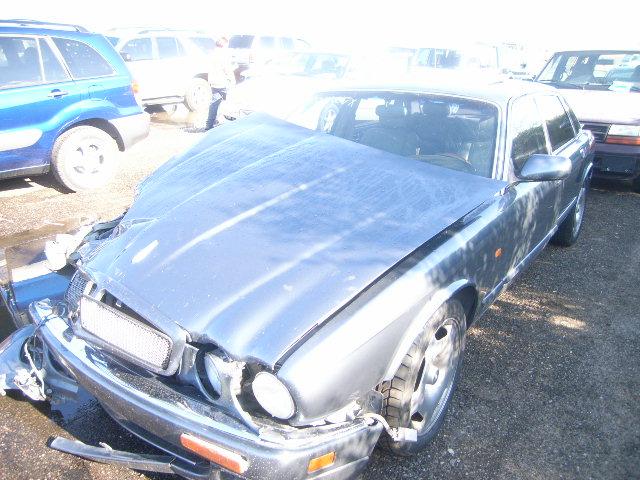 Jaguar XJR