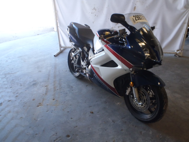 Honda VFR800A (INTERCEPTOR)