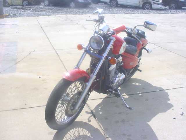 Honda VT600CD (SHADOW VLX DELUXE)