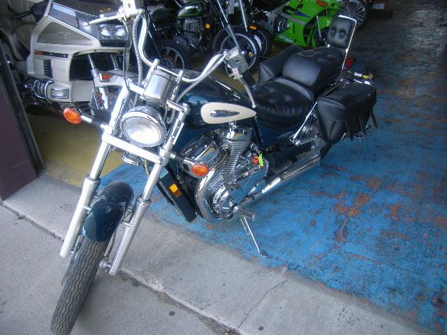 Suzuki VS800