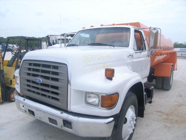 Ford F-700