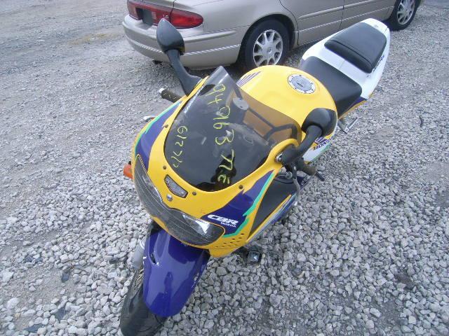 Honda CBR900