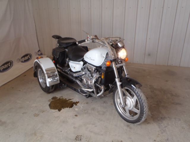 Honda VF750C (MAGNA)