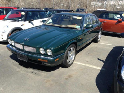 Jaguar XJR