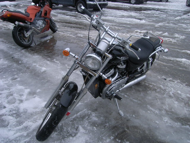 Suzuki VS800