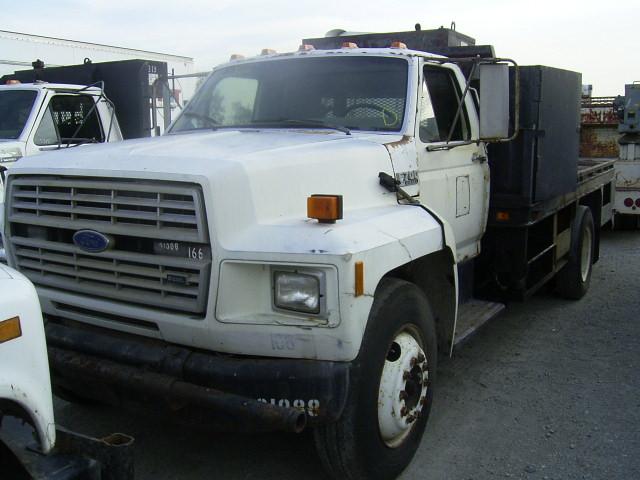 Ford F-700