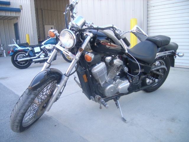 Honda VT600C (SHADOW VLX)