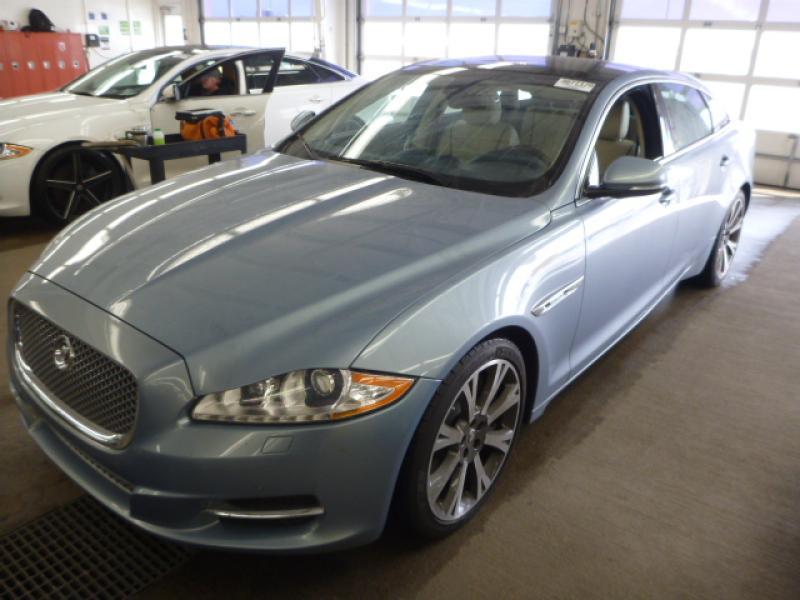 Jaguar XJ