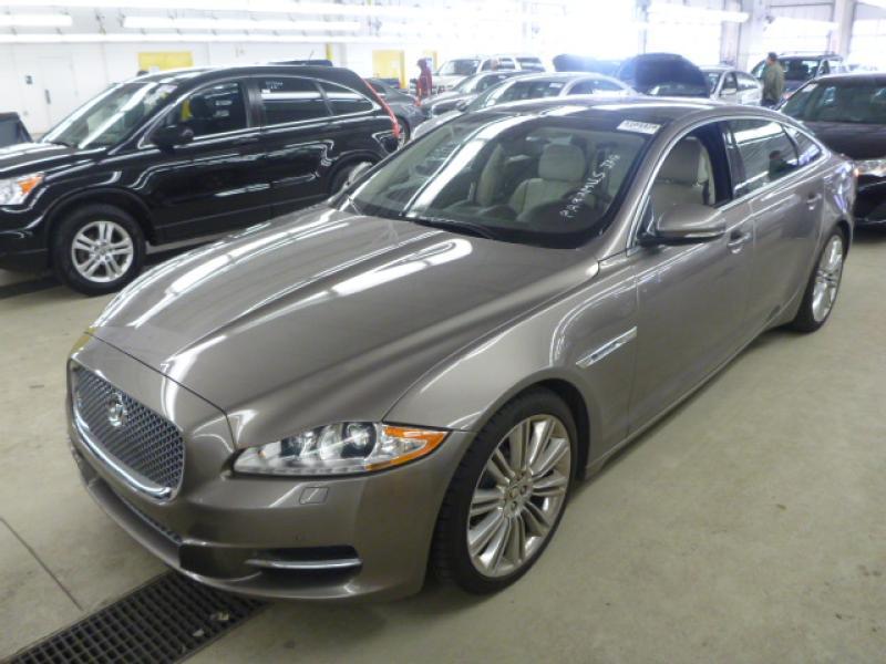 Jaguar XJ