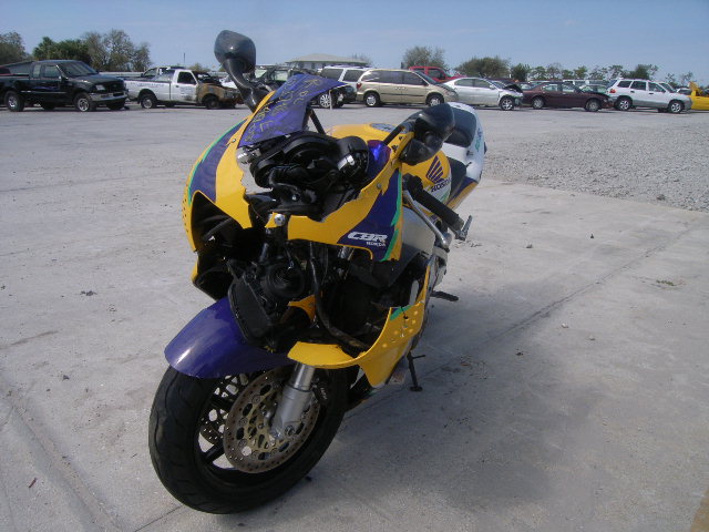 Honda CBR900