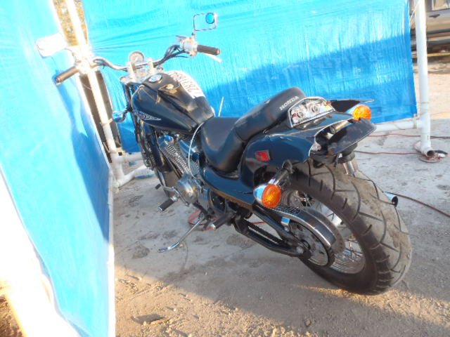 Honda VT600C (SHADOW VLX)