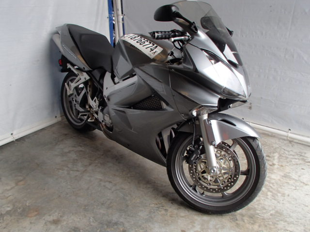 Honda VFR800 (INTERCEPTOR)