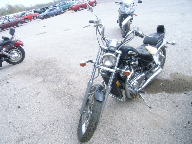 Suzuki VS800