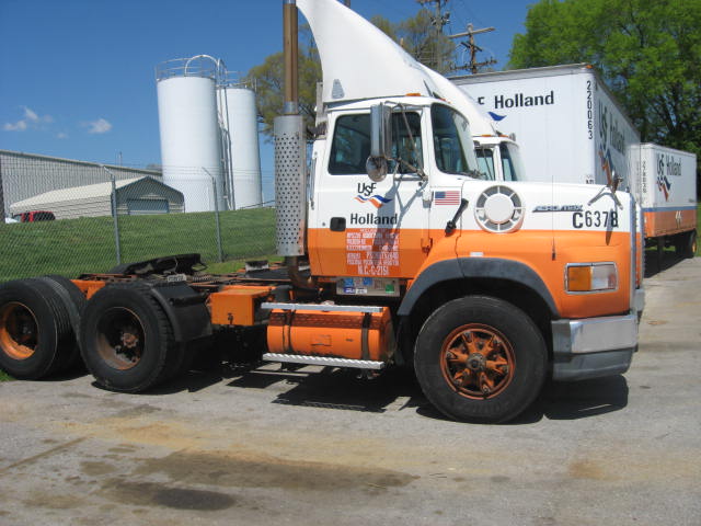 Ford LA9000