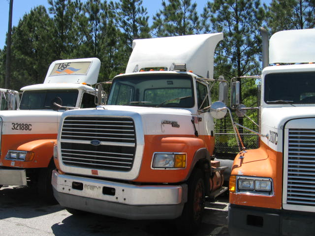 Ford LA9000