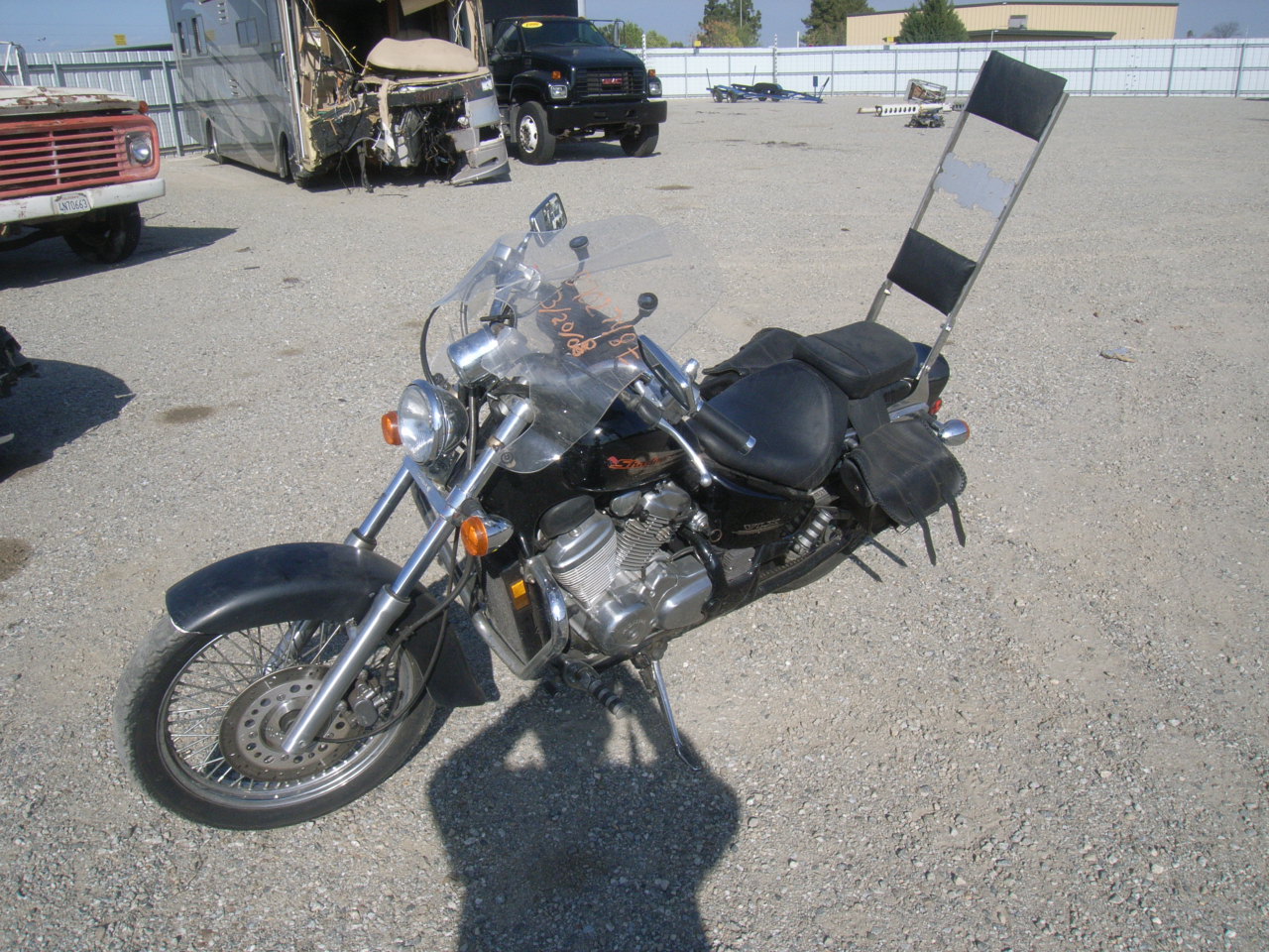 Honda VT600C (SHADOW VLX)