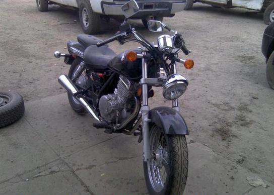 Suzuki GZ250