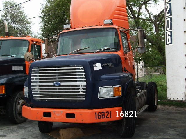 Ford LA9000