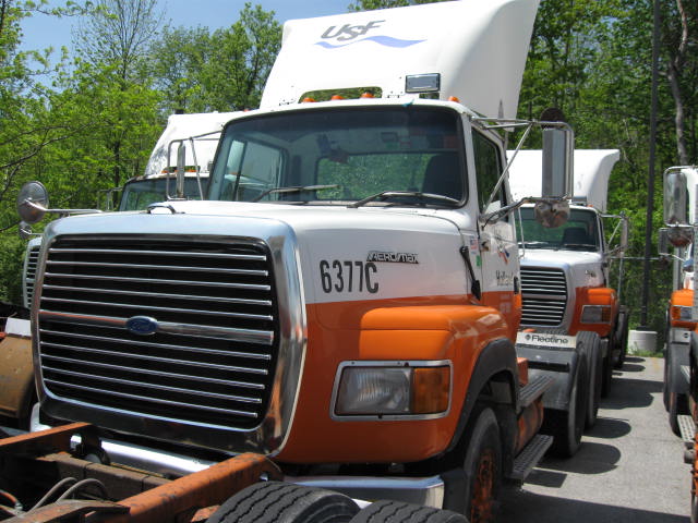 Ford LA9000