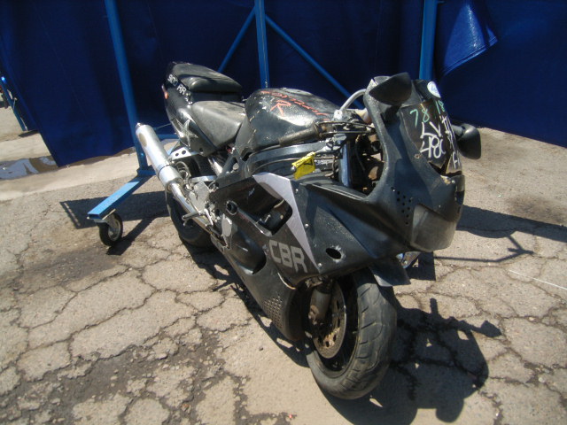 Honda CBR900