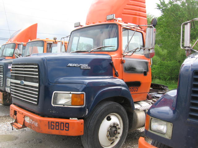 Ford LA9000