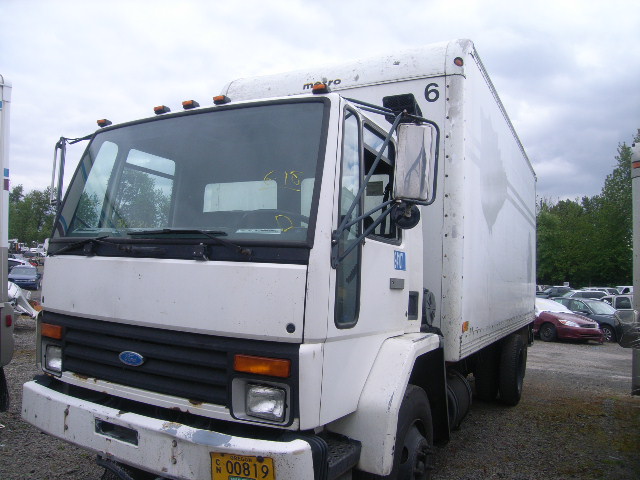 Ford CF7000