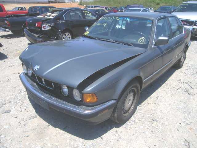 BMW 735i