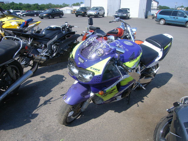 Honda CBR900