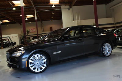 BMW 750i