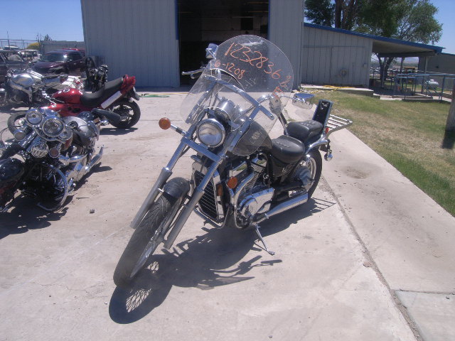 Suzuki VS800