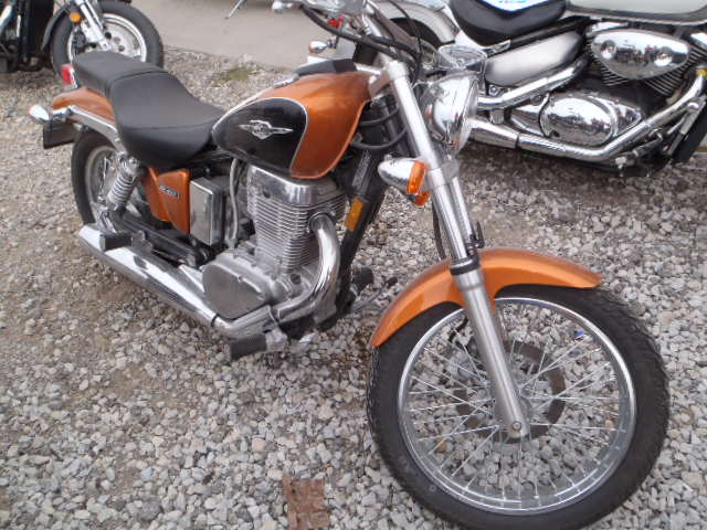 Suzuki LS650L