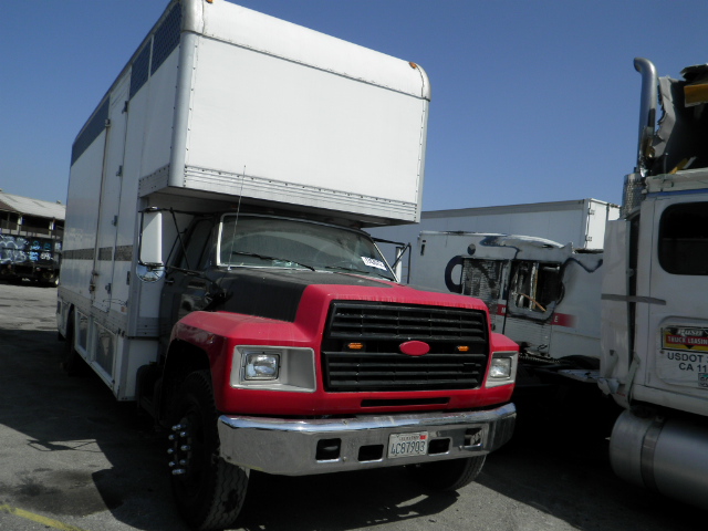 Ford F-700