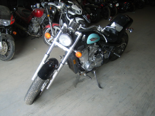 Honda VT600CD (SHADOW VLX DELUXE)