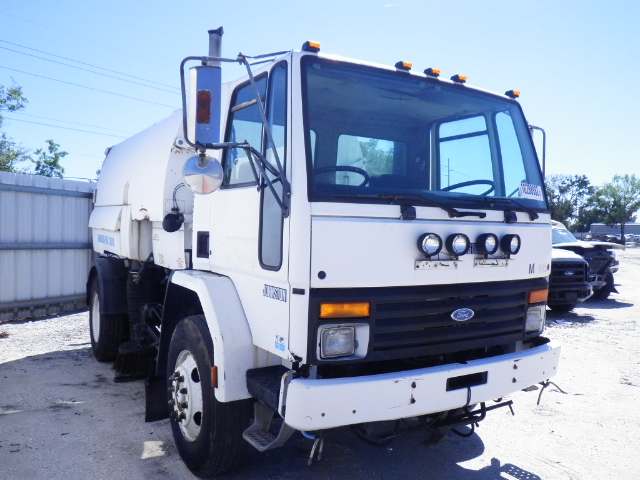 Ford CF8000