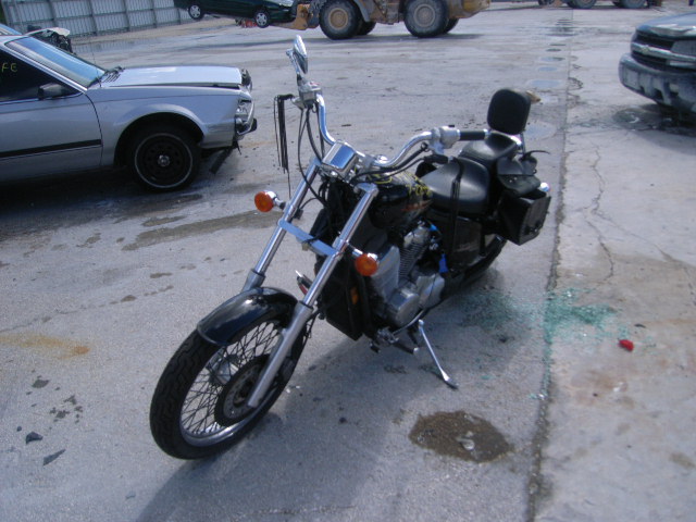 Honda VT600C (SHADOW VLX)