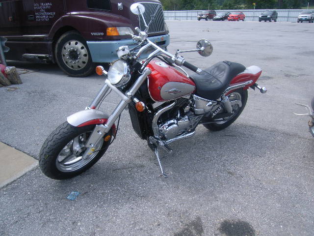 Suzuki VZ800