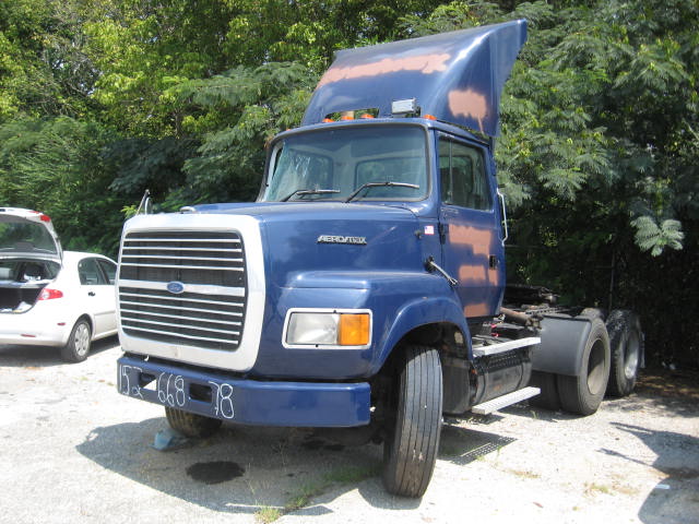 Ford LA9000