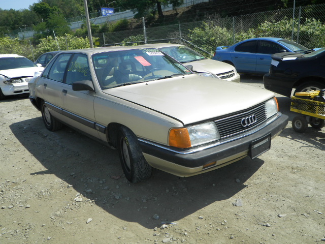 Audi 100