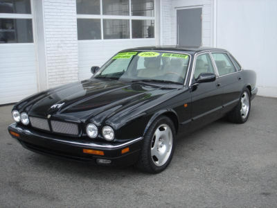 Jaguar XJR