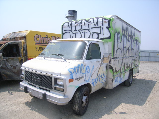 GMC Cutaway Van