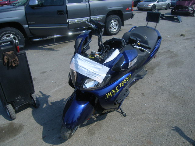 Suzuki AN650