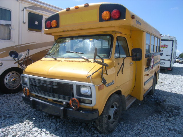 GMC Cutaway Van