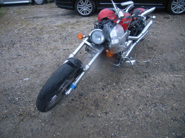 Honda VF750C2 (MAGNA)
