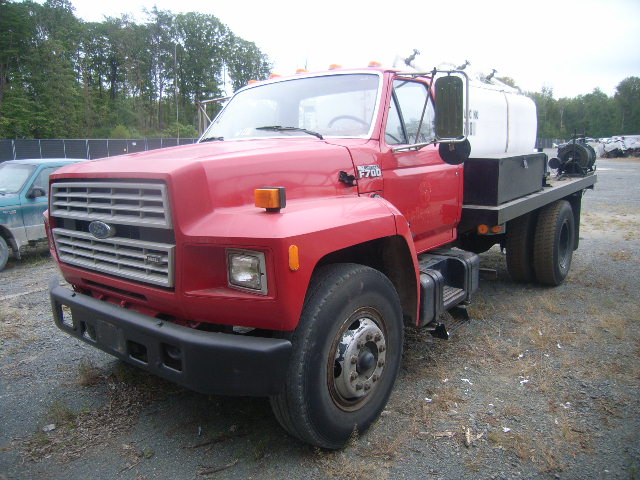 Ford F-700