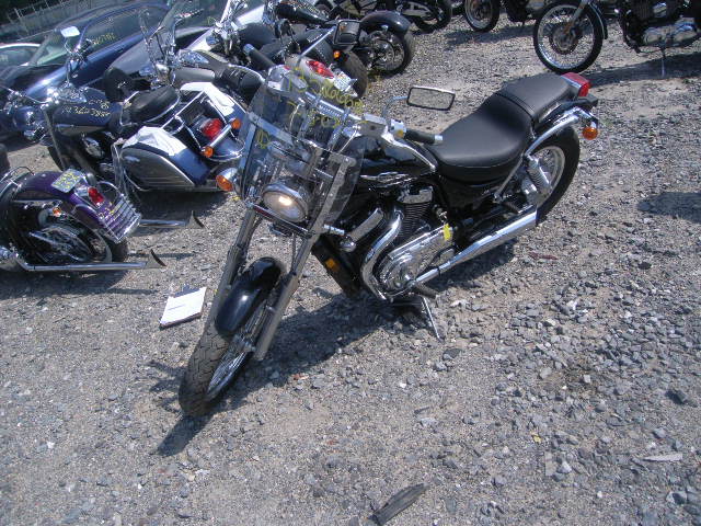 Suzuki VS800