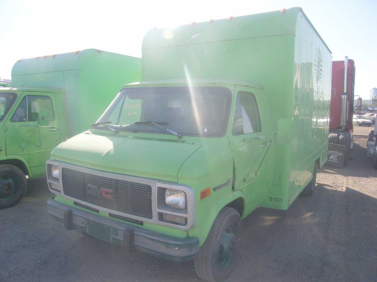GMC Cutaway Van