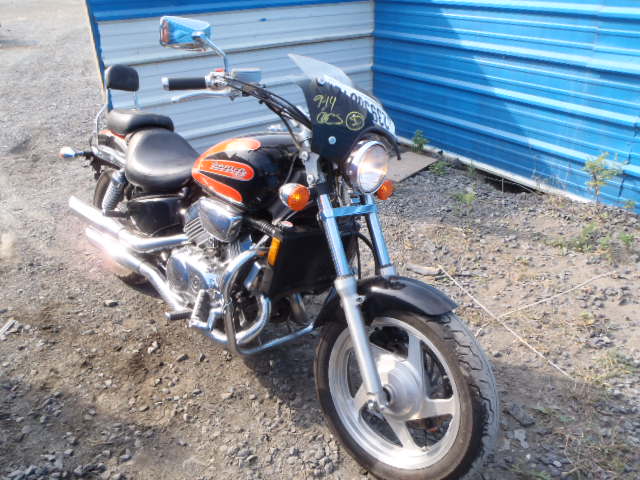 Honda VF750C2 (MAGNA)