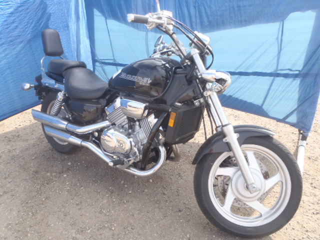 Honda VF750C (MAGNA)