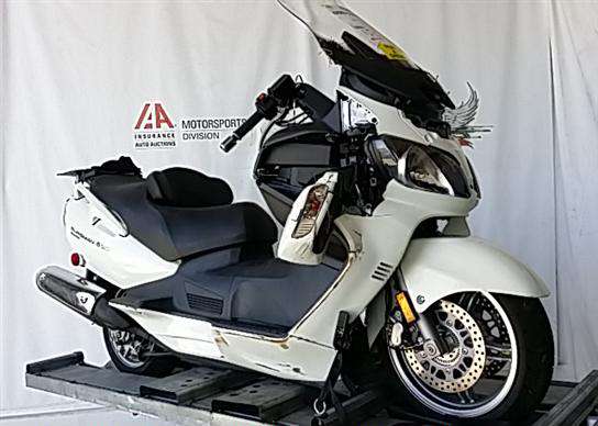 Suzuki AN650L