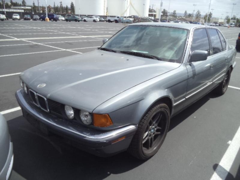 BMW 735i